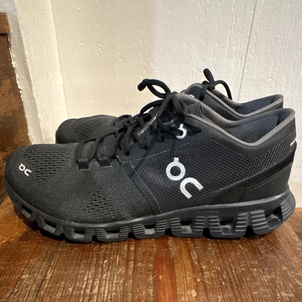 On Cloud X Women's Sz 8  Cross Training Shoe Black/Asphalt Low-top Lightweight